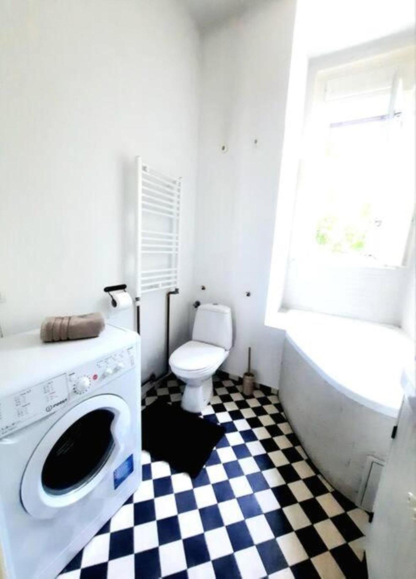 One Bedroom By The Park Old Town Belle Vue Apartment *